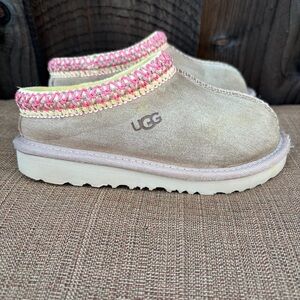 UGG Girls 10 Toddler Tasman II Slipper Indoor Outdoor Suede Upcycled Wool Shoe